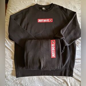 Men’s Nike Sweatshirt & Sweatpants